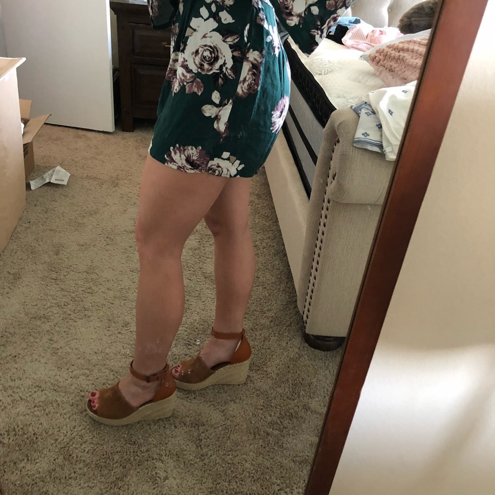 Floral romper - Picture 3 of 3